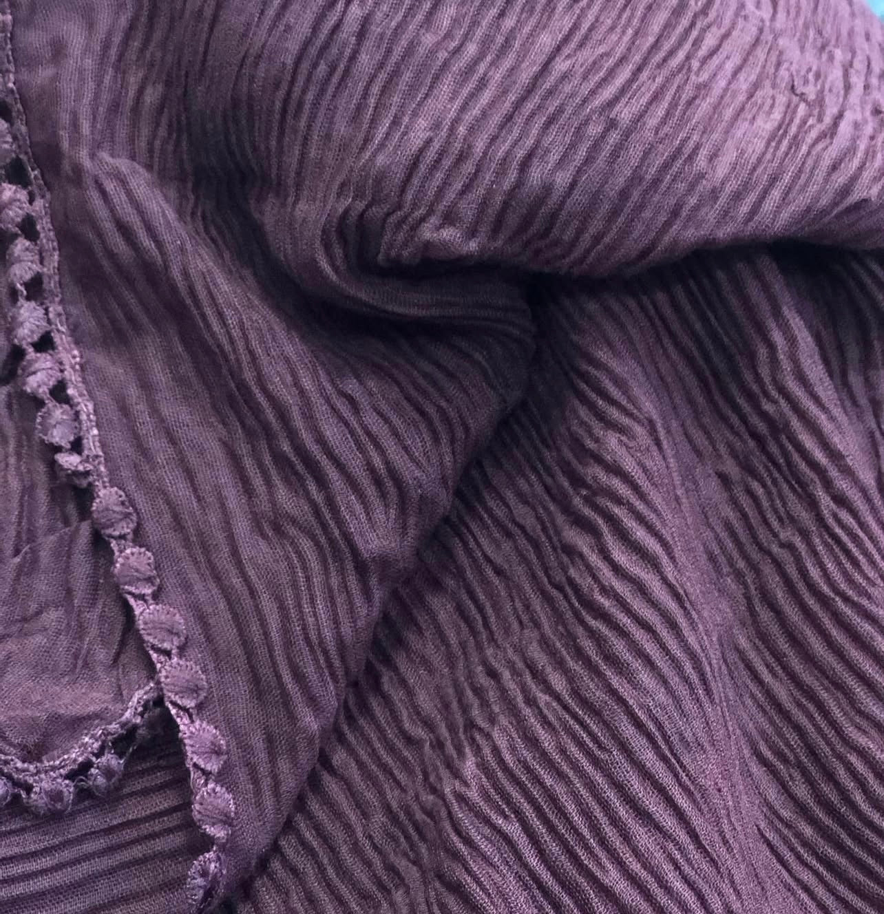 WRINKLED LAWN WITH LACE